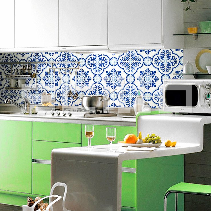 Faixa de azulejos adesivados