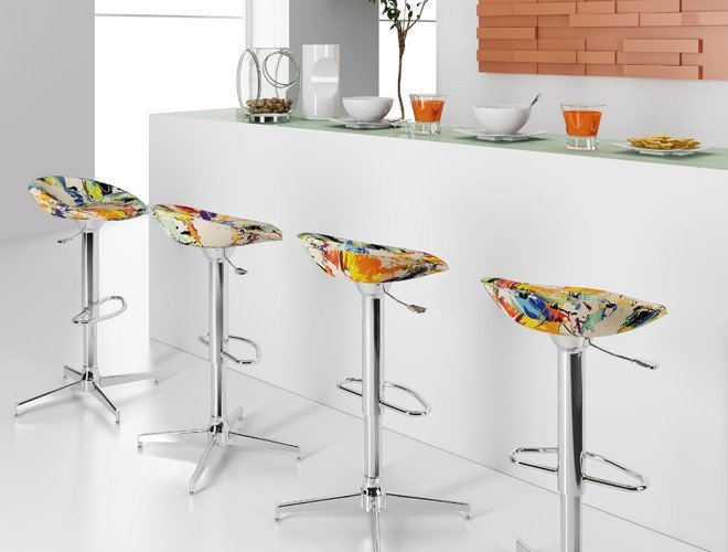 Banquetas na cozinha