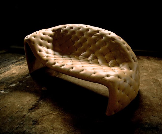 Loveseat em couro