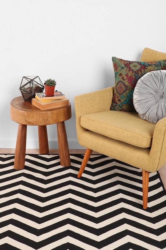 Sala decorada com chevron
