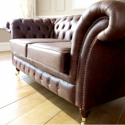 Chesterfield de couro clássico