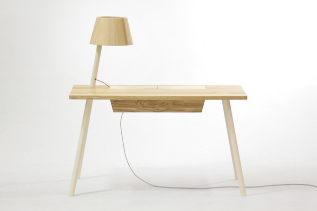 Mesa contemporânea com abajur integrado