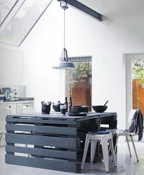 Mesa feita de pallets