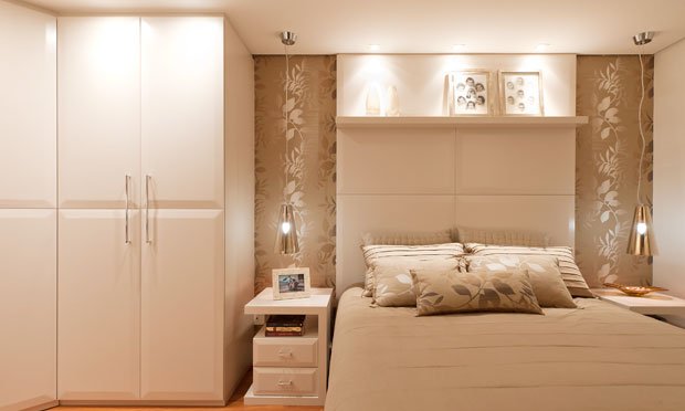 Papel de parede no quarto