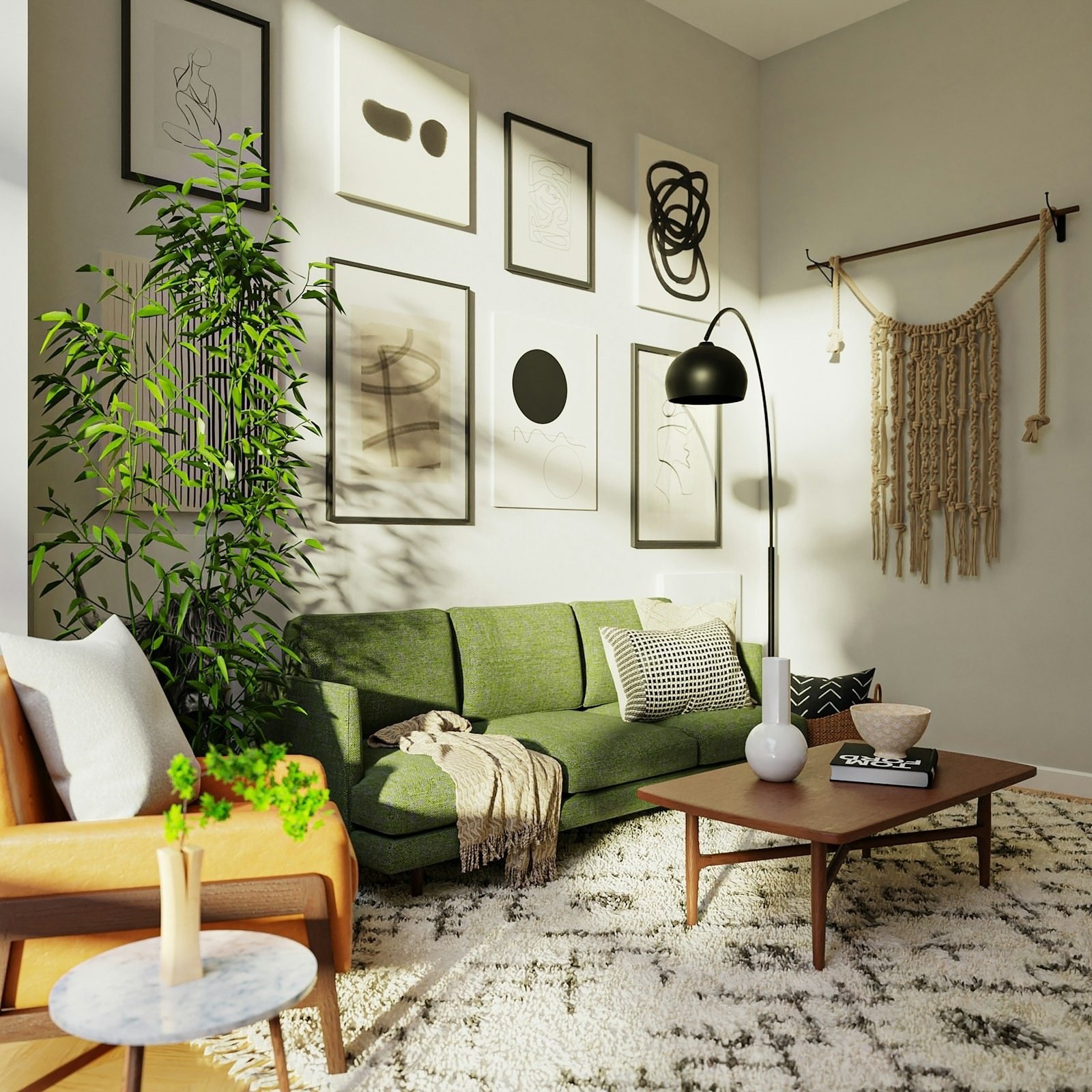 Sala com sofá verde, poltrona caramelo, mesa de madeira, tapete claro e parede de quadros