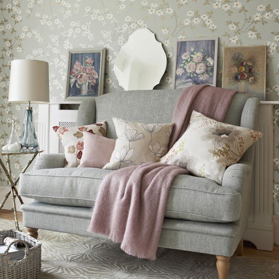 Papel de parede floral em tons pastel