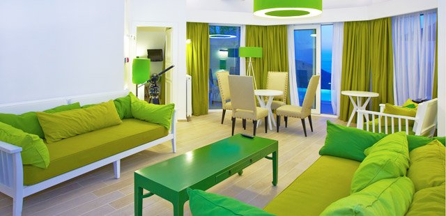 Sala em verde e amarelo