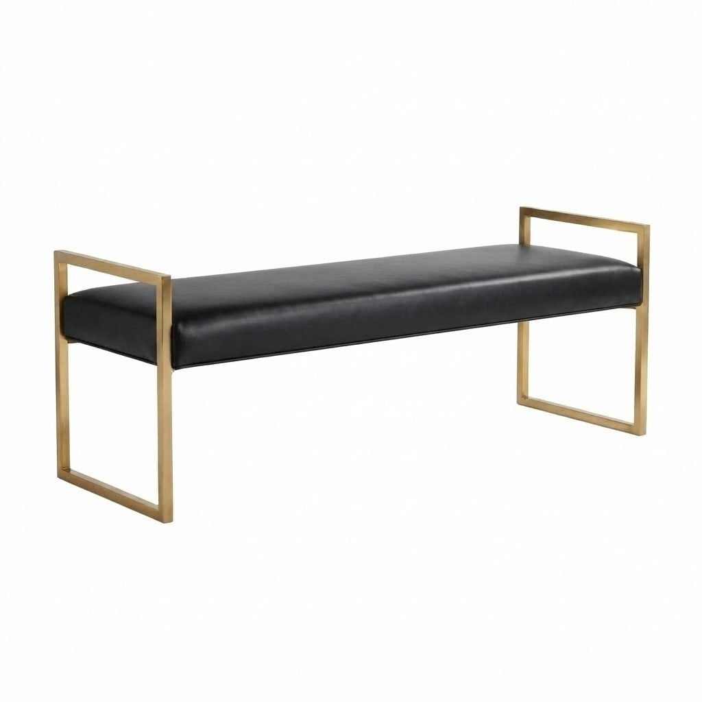 Banco PU 137 em couro preto, com estrutura em metal dourado, sobre fundo branco.