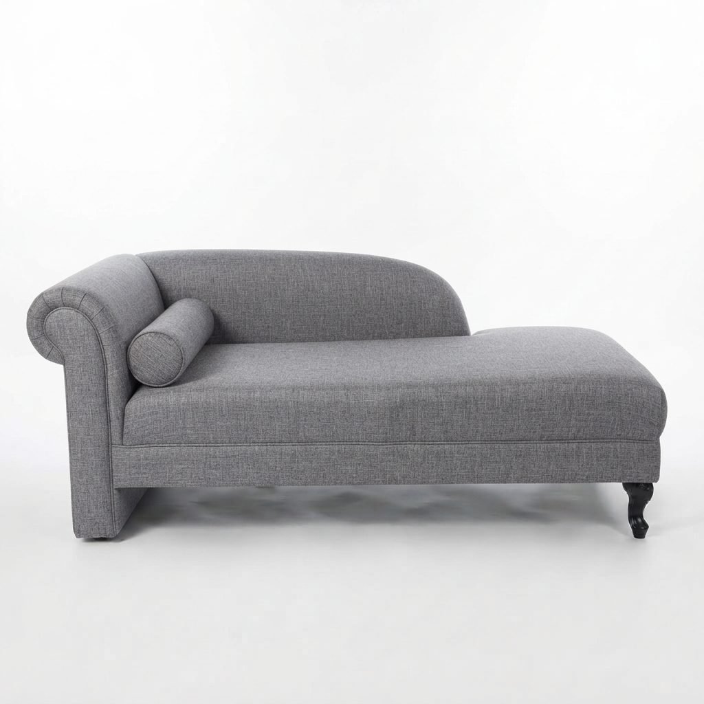 Chaise CH 398 em linho cinza, encosto arredondado com almofada bolster e pés torneados, vista lateral em fundo branco.